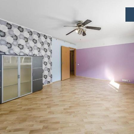 Sunny Apartment Near Bus Station Таллінн Екстер'єр фото